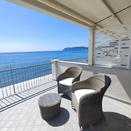 Tirreno 알라시오