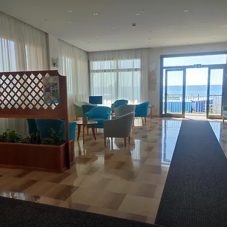 Tirreno アラッシオ