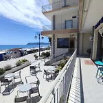 Tirreno Hotel