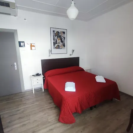 Tirreno Szálloda *