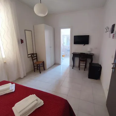 Hotell Tirreno *