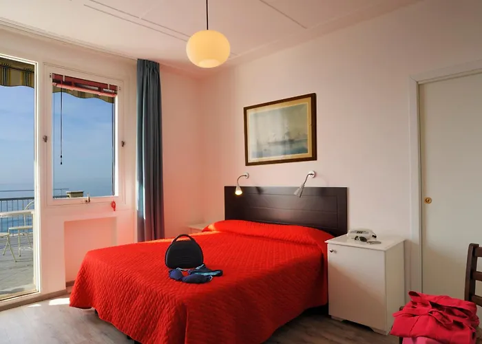 Tirreno Otel Alassio