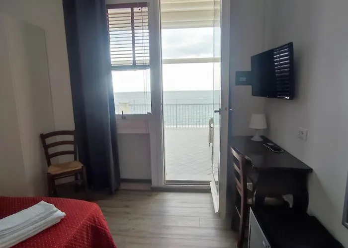Tirreno Hotel
