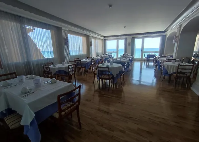 Hotel Tirreno